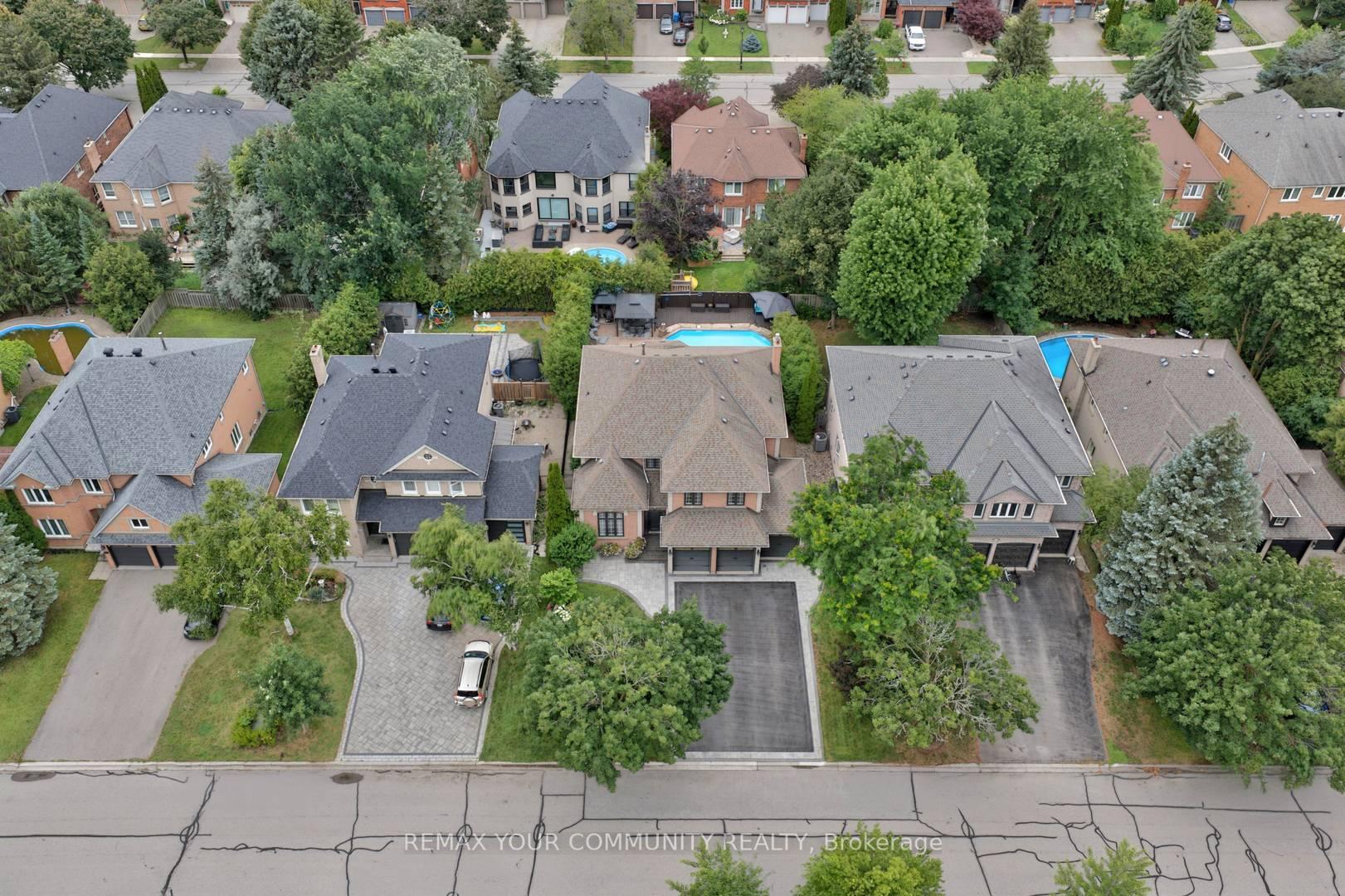 Photo 4 of 786 Exceller Circle, Newmarket, Stonehaven-Wyndham — HOMEH