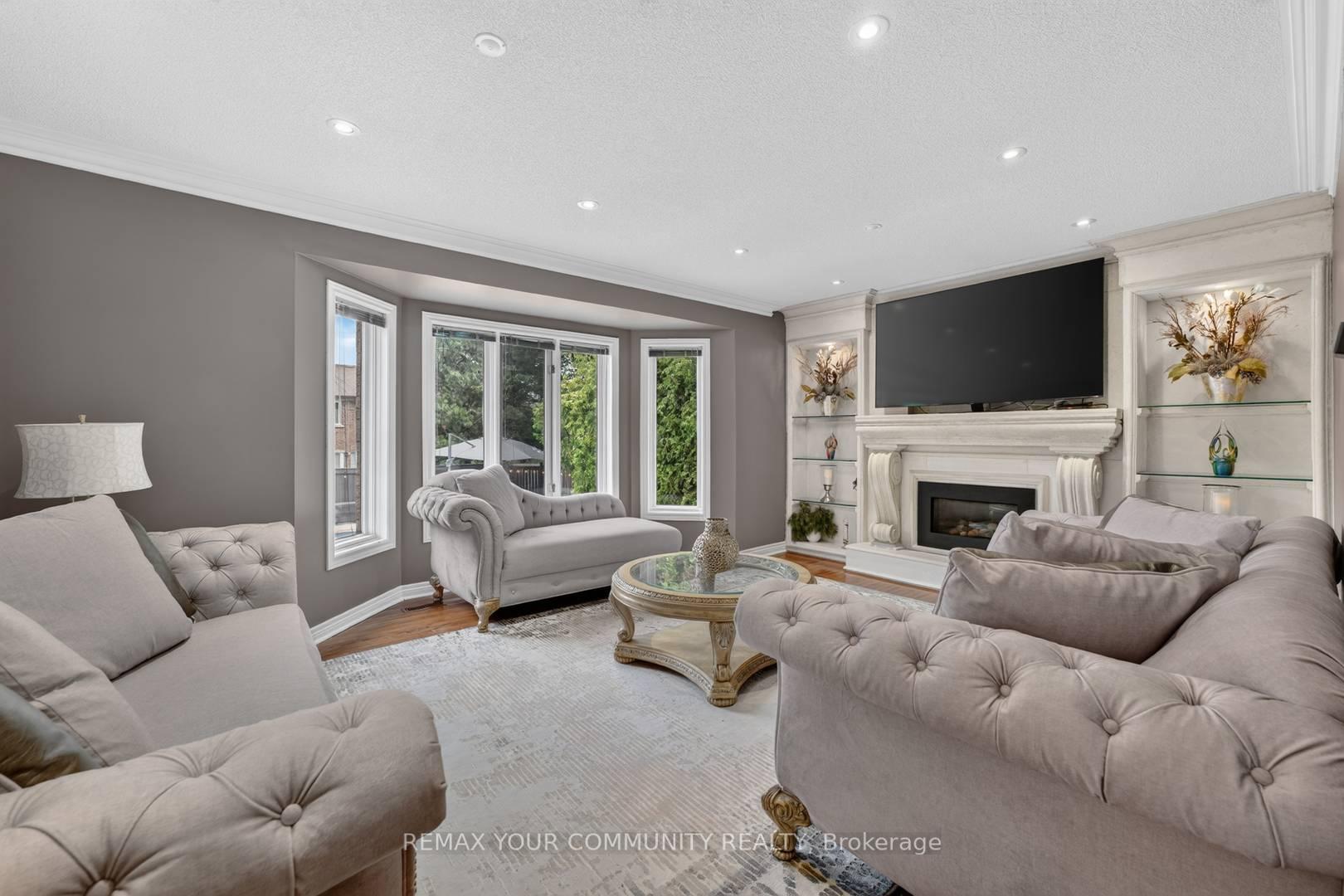 Photo 12 of 786 Exceller Circle, Newmarket, Stonehaven-Wyndham — HOMEH