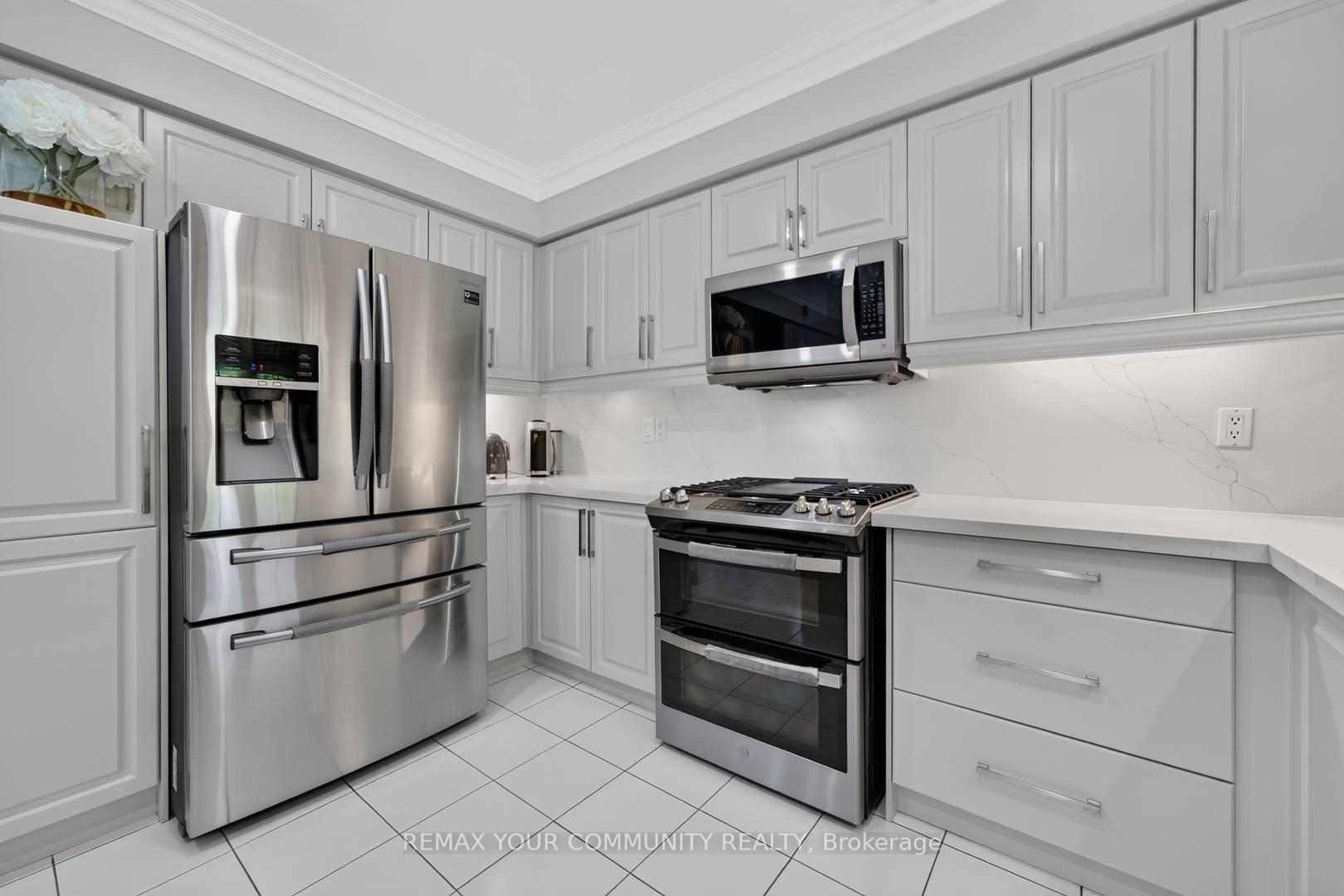 Photo 21 of 786 Exceller Circle, Newmarket, Stonehaven-Wyndham — HOMEH