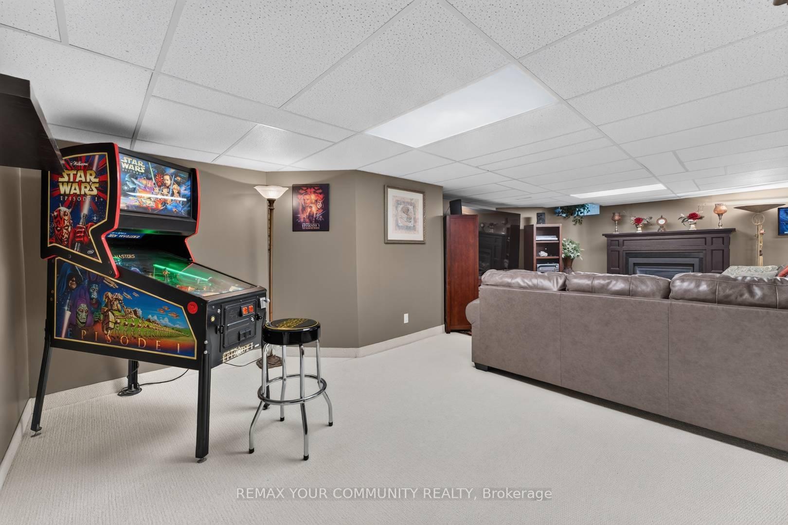 Photo 40 of 786 Exceller Circle, Newmarket, Stonehaven-Wyndham — HOMEH