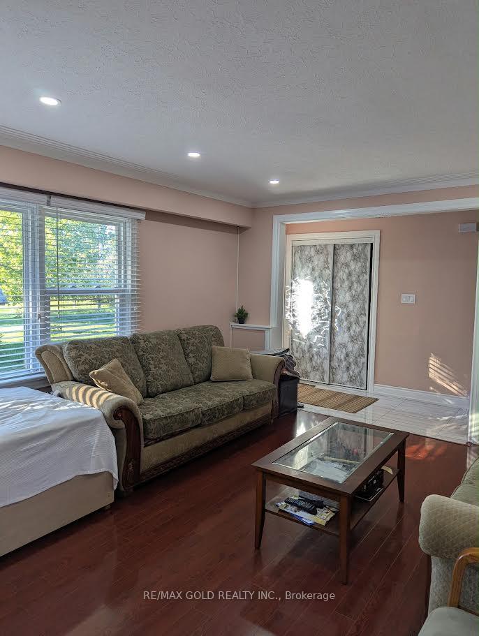 Photo 4 of 9800 Britannia Road, Milton, Bowes — HOMEH