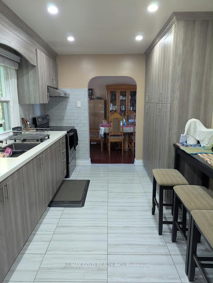Photo 7 of 9800 Britannia Road, Milton, Bowes — HOMEH