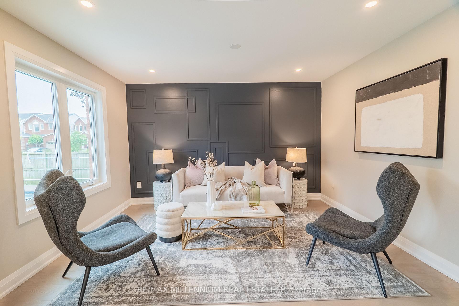 Photo 5 of 70 Fry Crescent, Clarington, Bowmanville — HOMEH