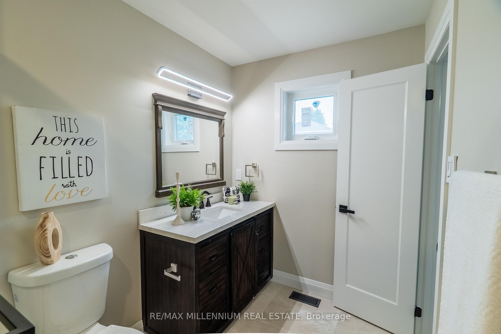 Photo 15 of 70 Fry Crescent, Clarington, Bowmanville — HOMEH