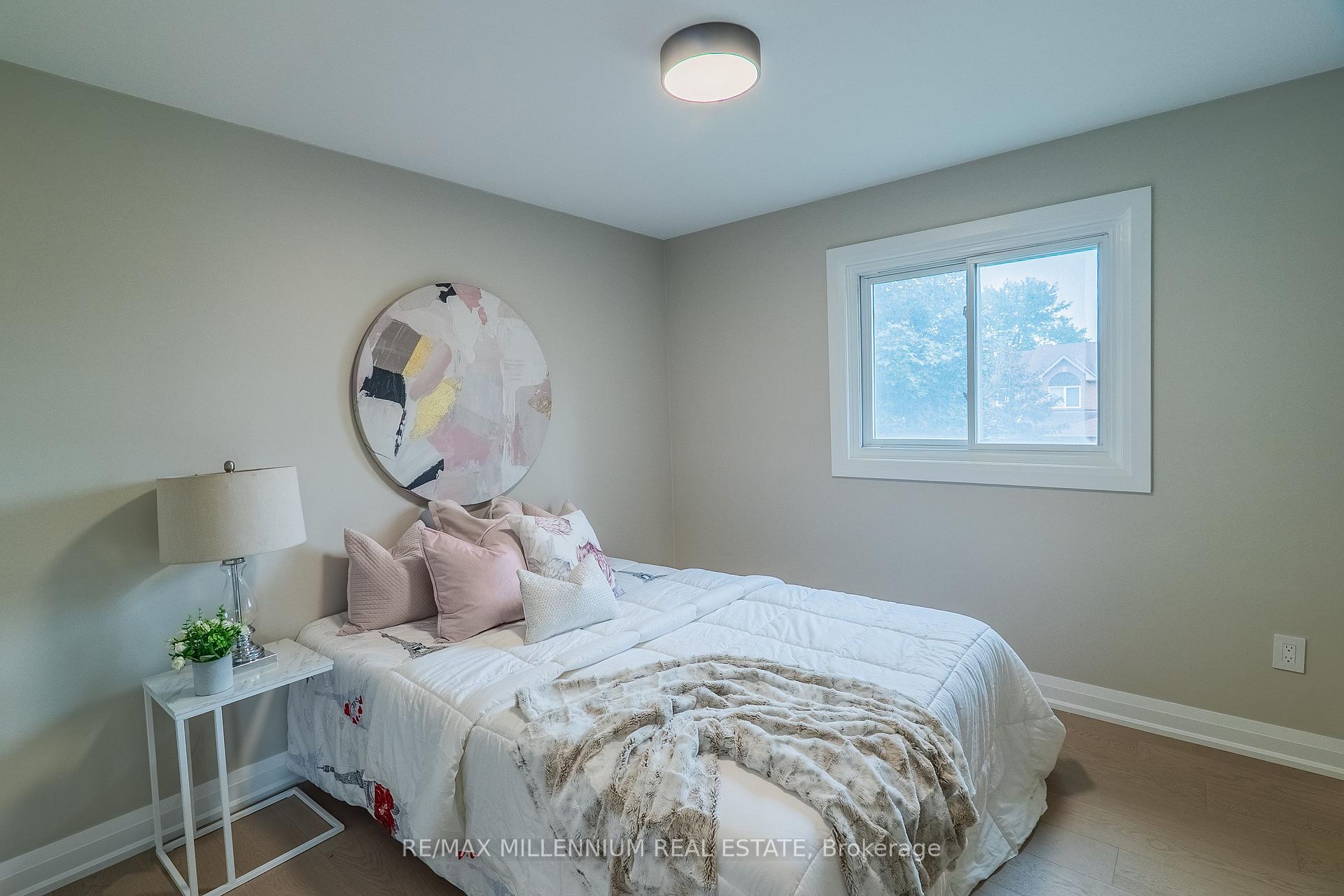 Photo 17 of 70 Fry Crescent, Clarington, Bowmanville — HOMEH