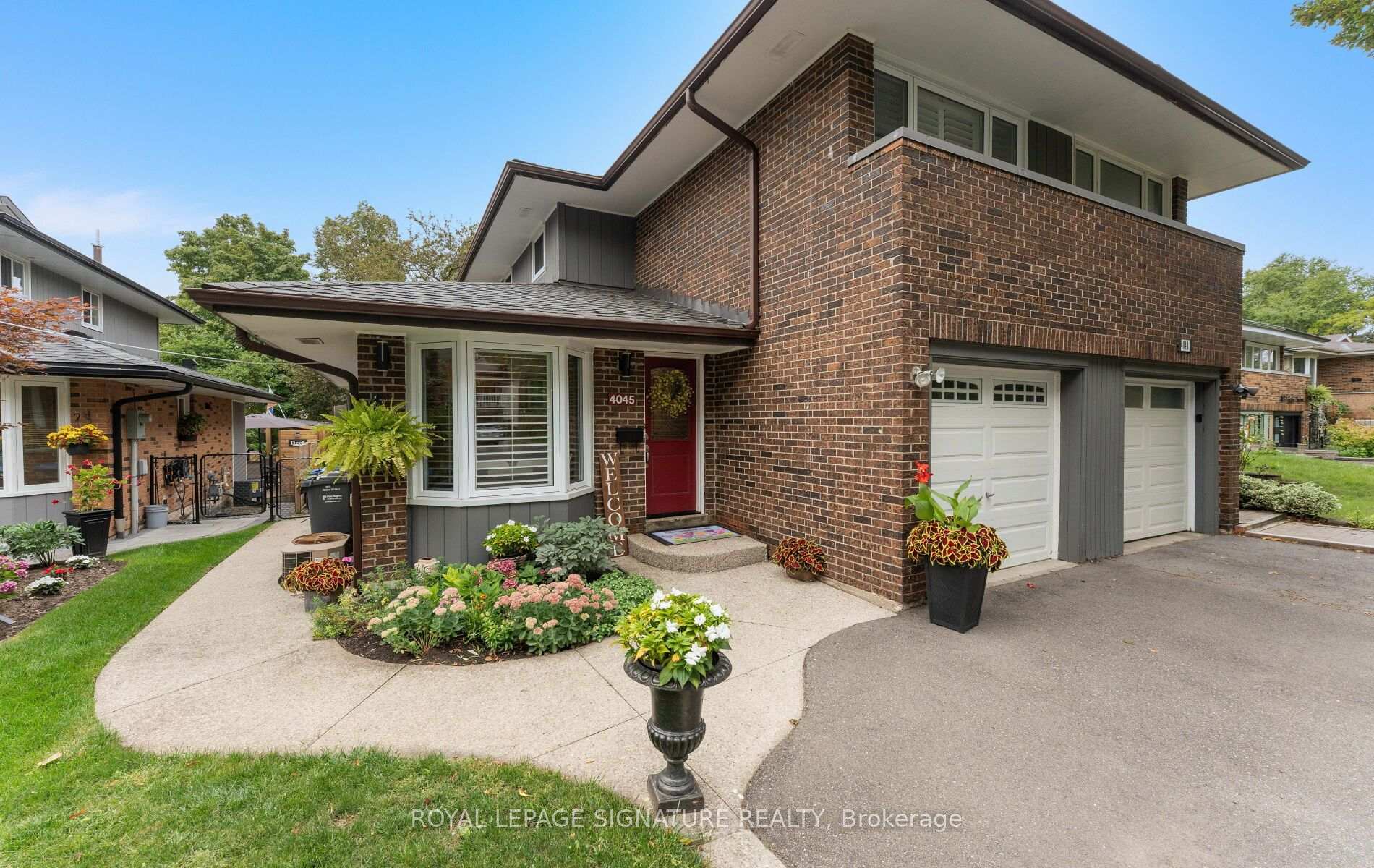 Photo 3 of 4045 Taffey Crescent, Mississauga, Erin Mills — HOMEH