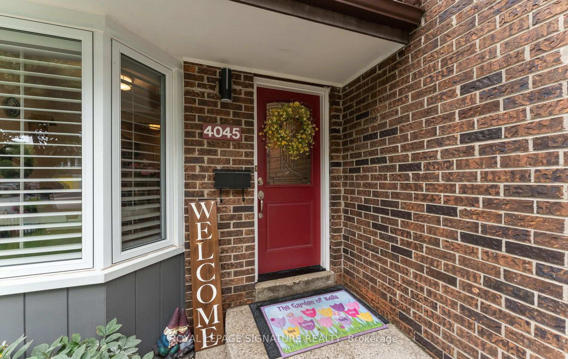 Photo 4 of 4045 Taffey Crescent, Mississauga, Erin Mills — HOMEH