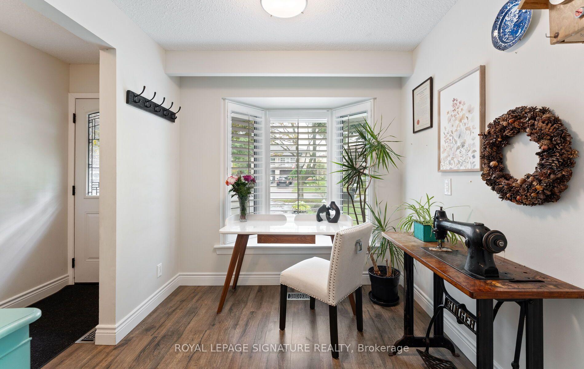Photo 16 of 4045 Taffey Crescent, Mississauga, Erin Mills — HOMEH