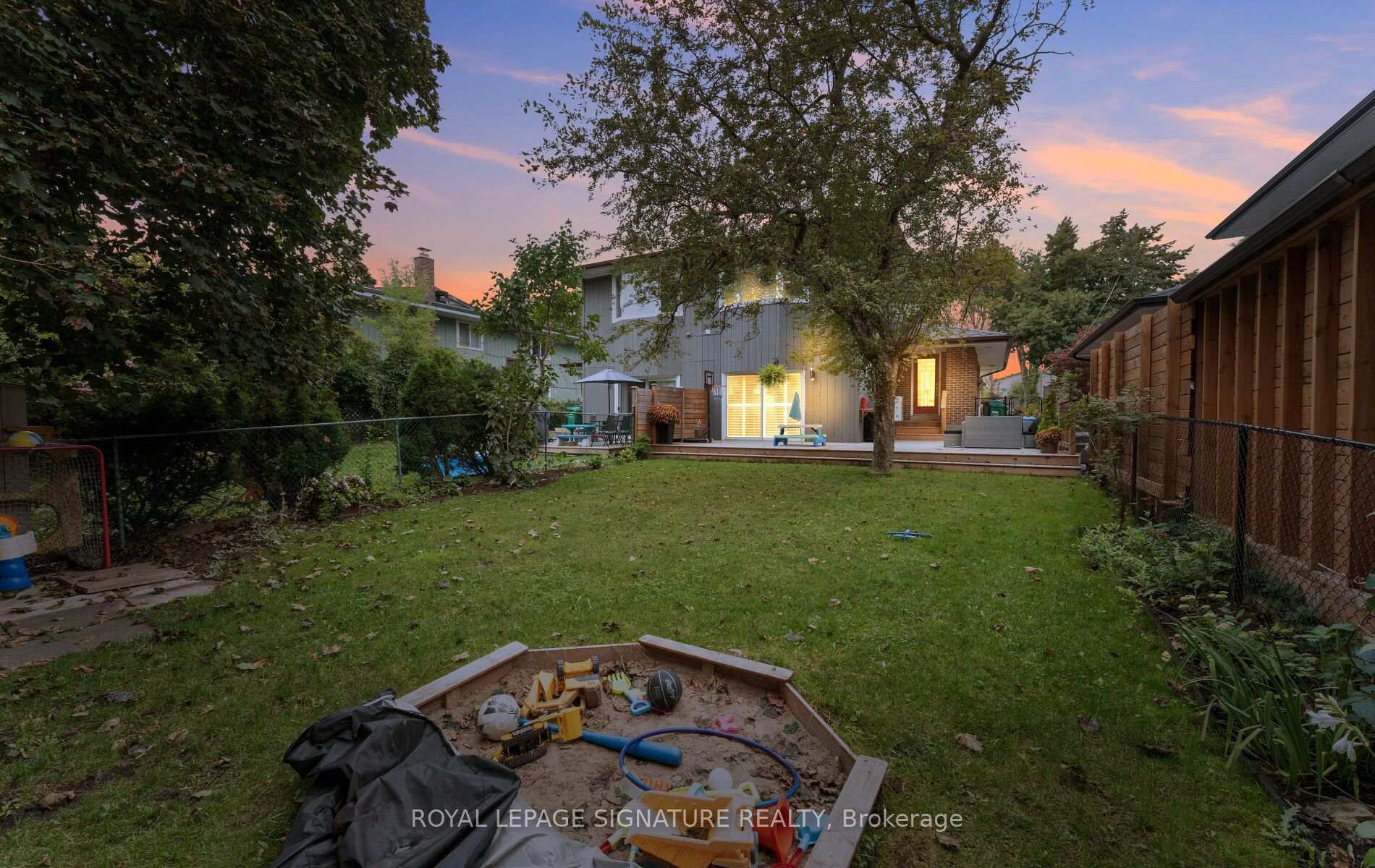 Photo 46 of 4045 Taffey Crescent, Mississauga, Erin Mills — HOMEH