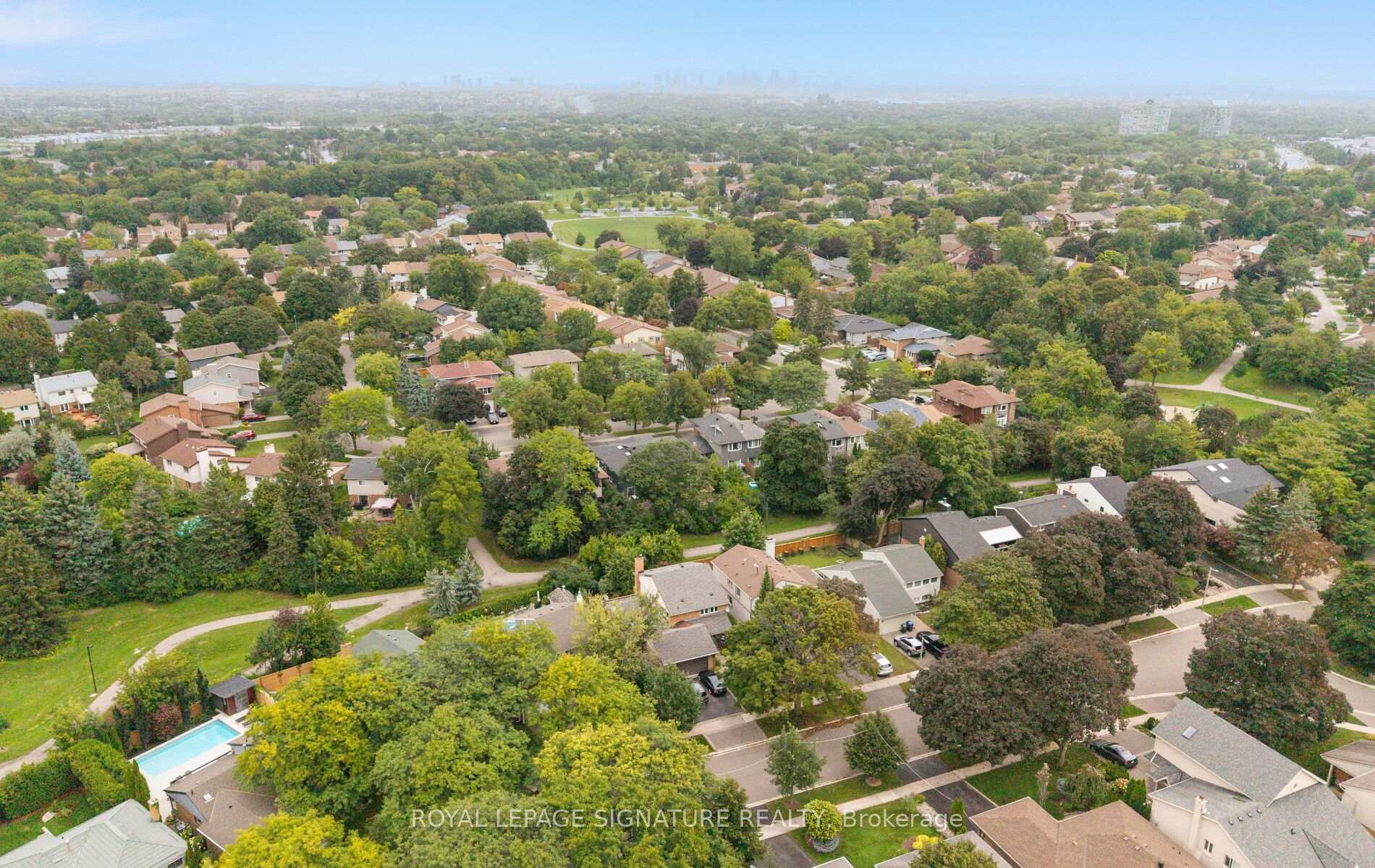 Photo 48 of 4045 Taffey Crescent, Mississauga, Erin Mills — HOMEH