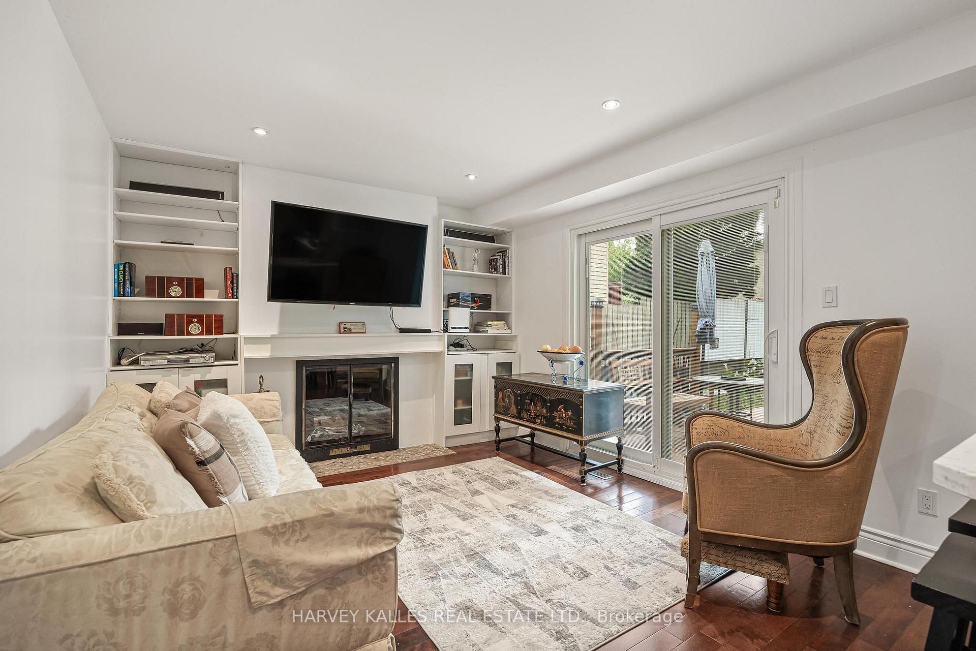 Photo 1 of 221 Snowshoe Crescent, Markham, German Mills — HOMEH