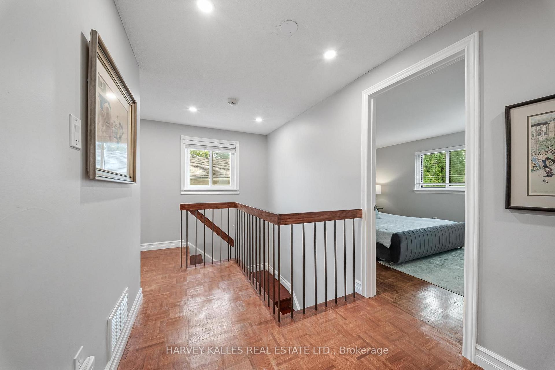 Photo 17 of 221 Snowshoe Crescent, Markham, German Mills — HOMEH