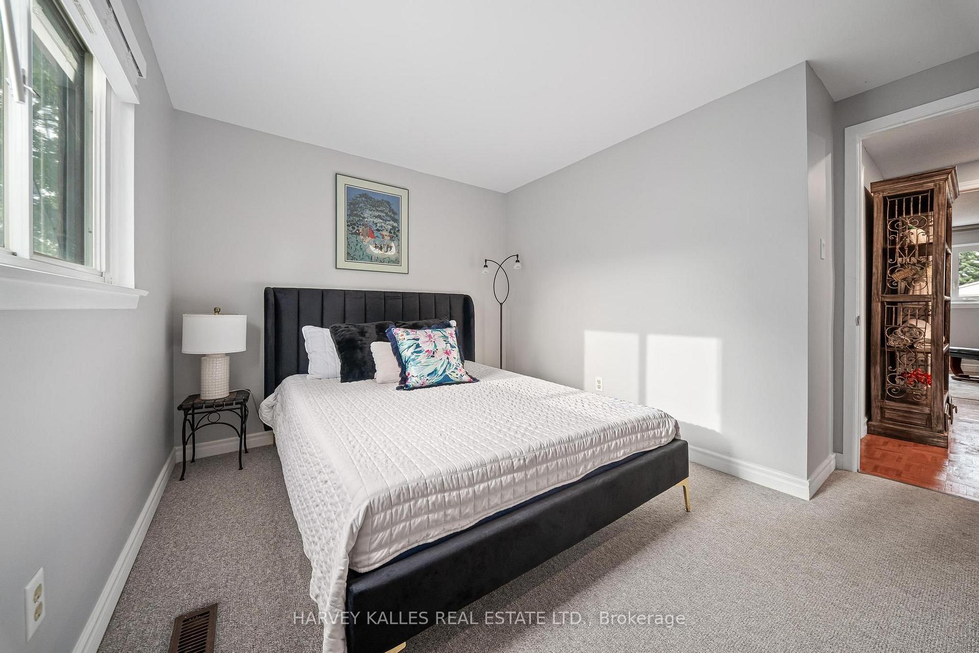 Photo 25 of 221 Snowshoe Crescent, Markham, German Mills — HOMEH