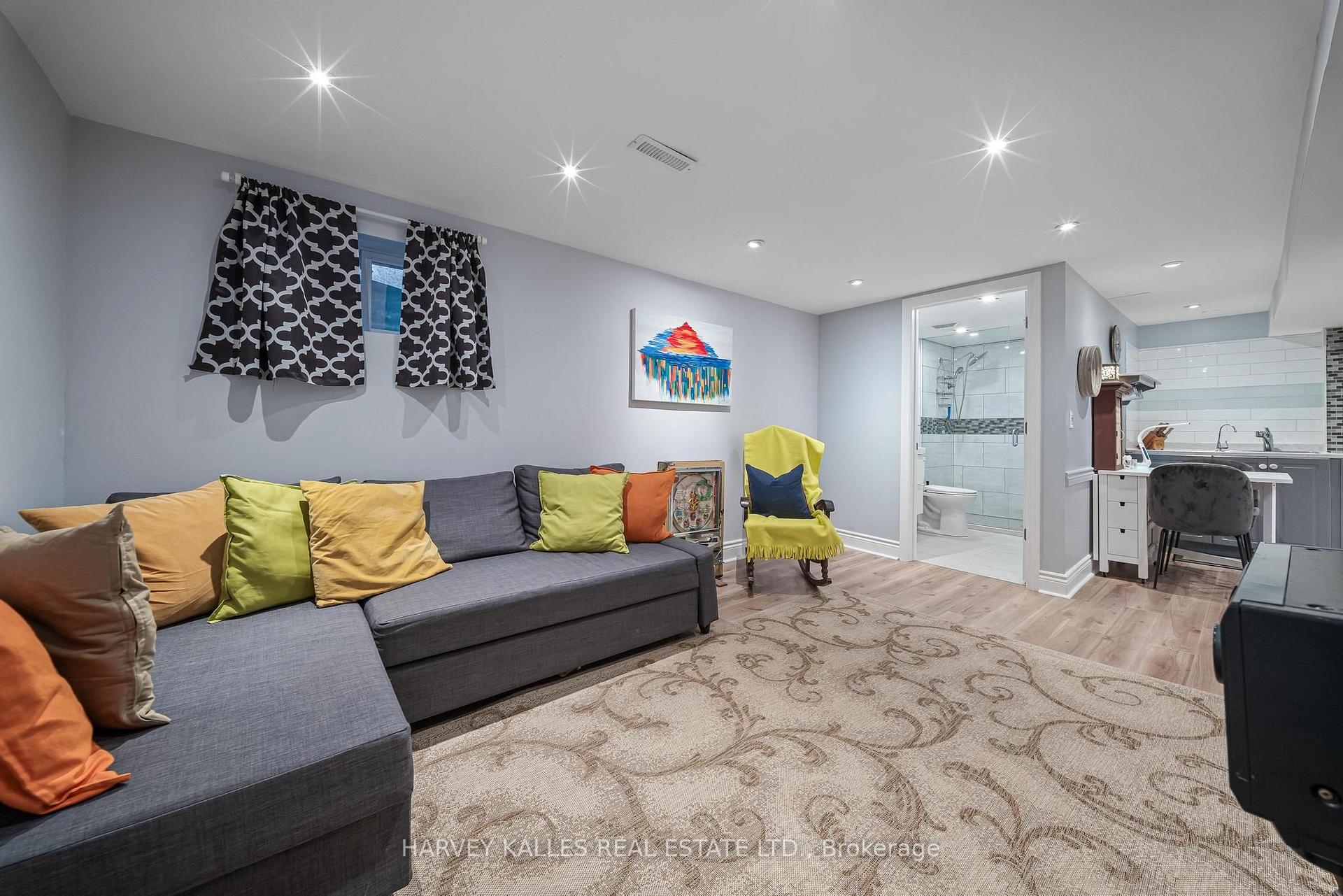 Photo 36 of 221 Snowshoe Crescent, Markham, German Mills — HOMEH