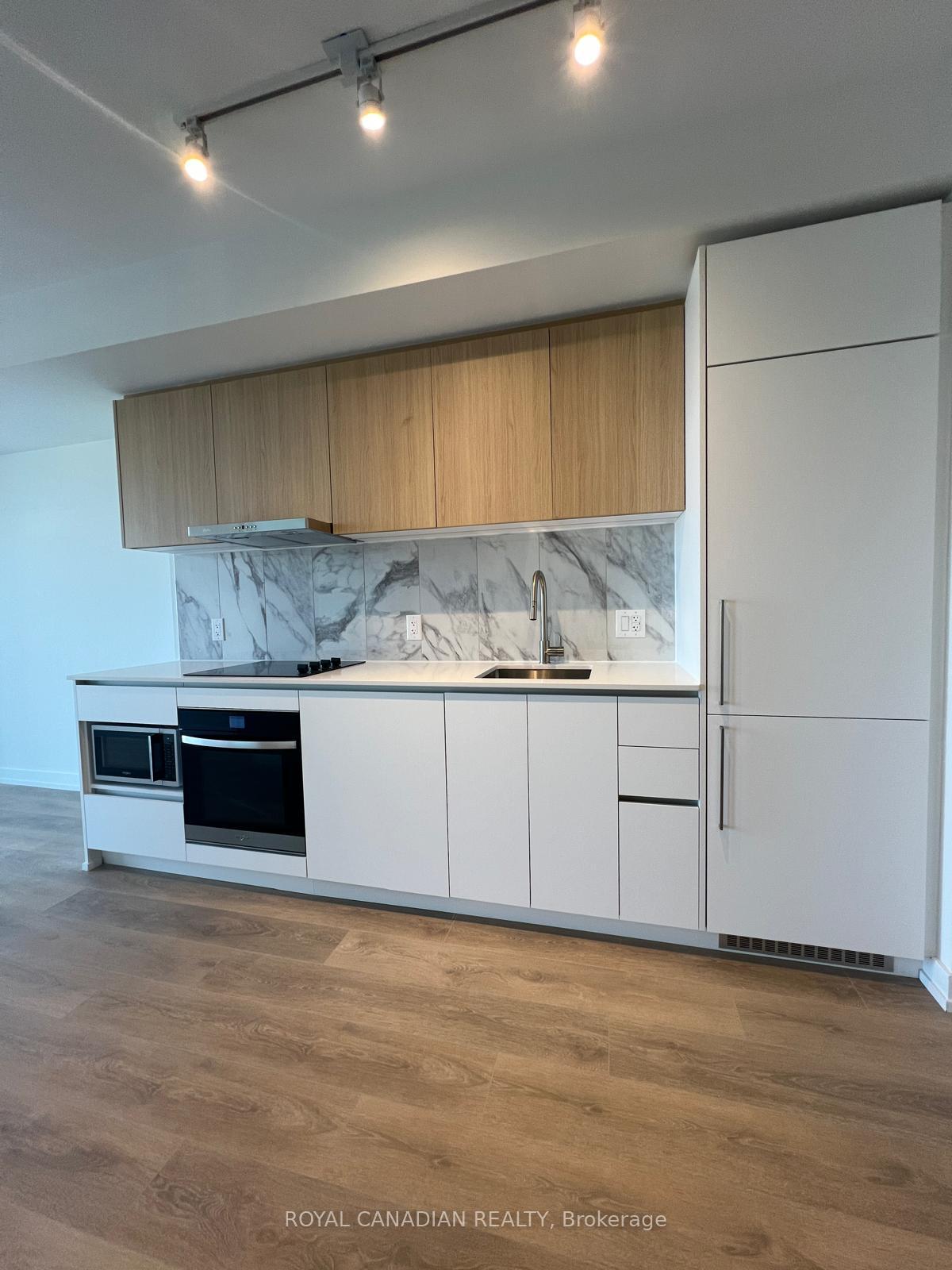 Front of Unit 837, 1100 Sheppard Avenue W