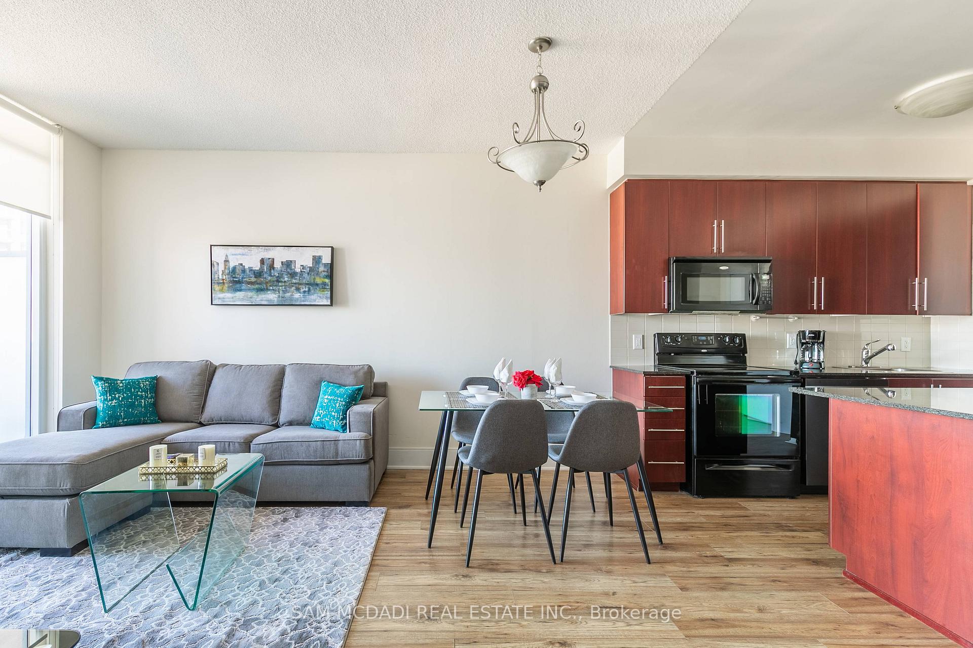 Photo 7 of Unit 1905, 330 Burnhamthorpe Road W, Mississauga, City Centre — HOMEH