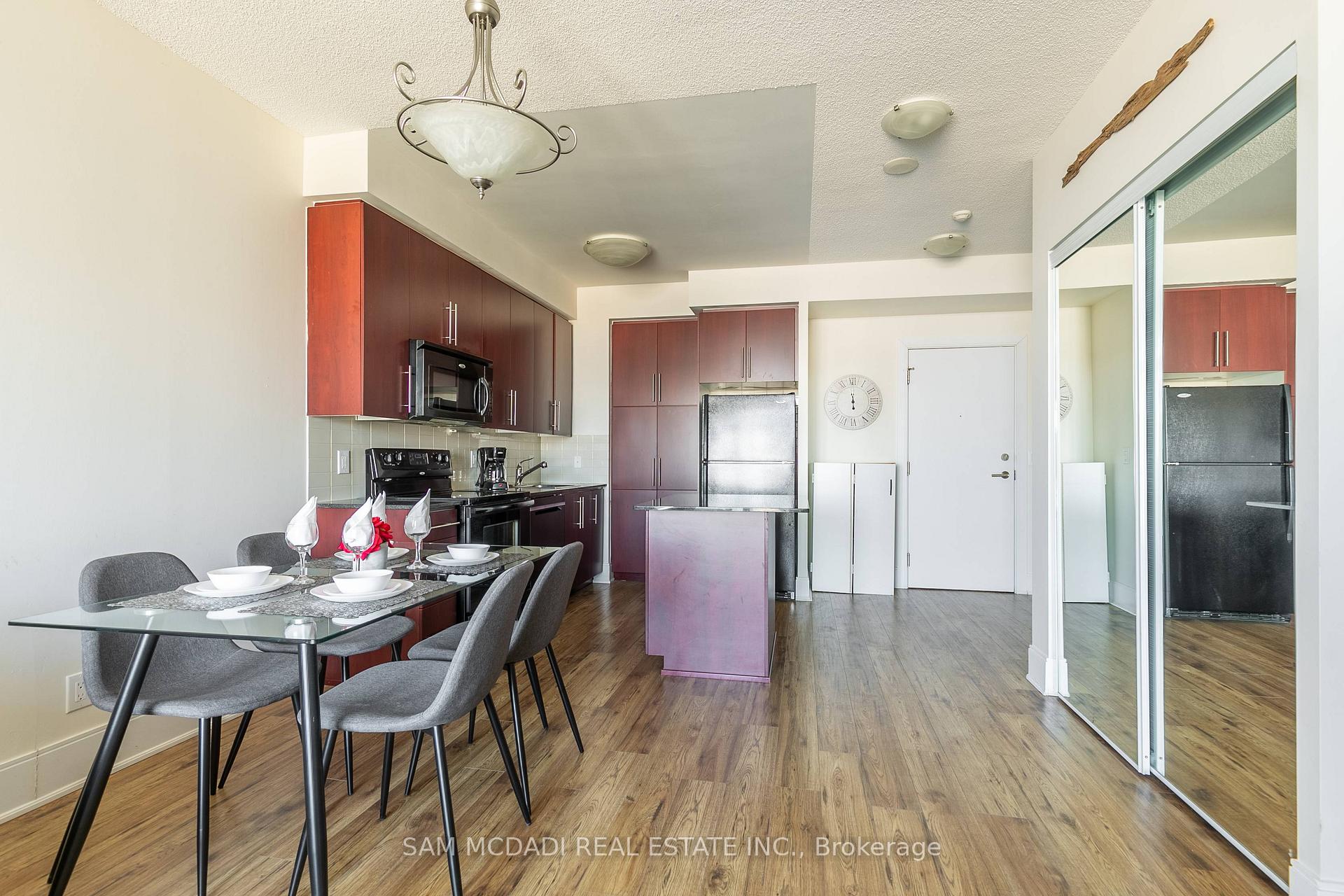 Photo 17 of Unit 1905, 330 Burnhamthorpe Road W, Mississauga, City Centre — HOMEH
