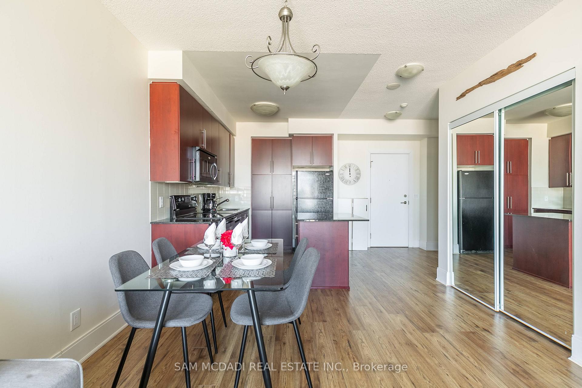Photo 21 of Unit 1905, 330 Burnhamthorpe Road W, Mississauga, City Centre — HOMEH