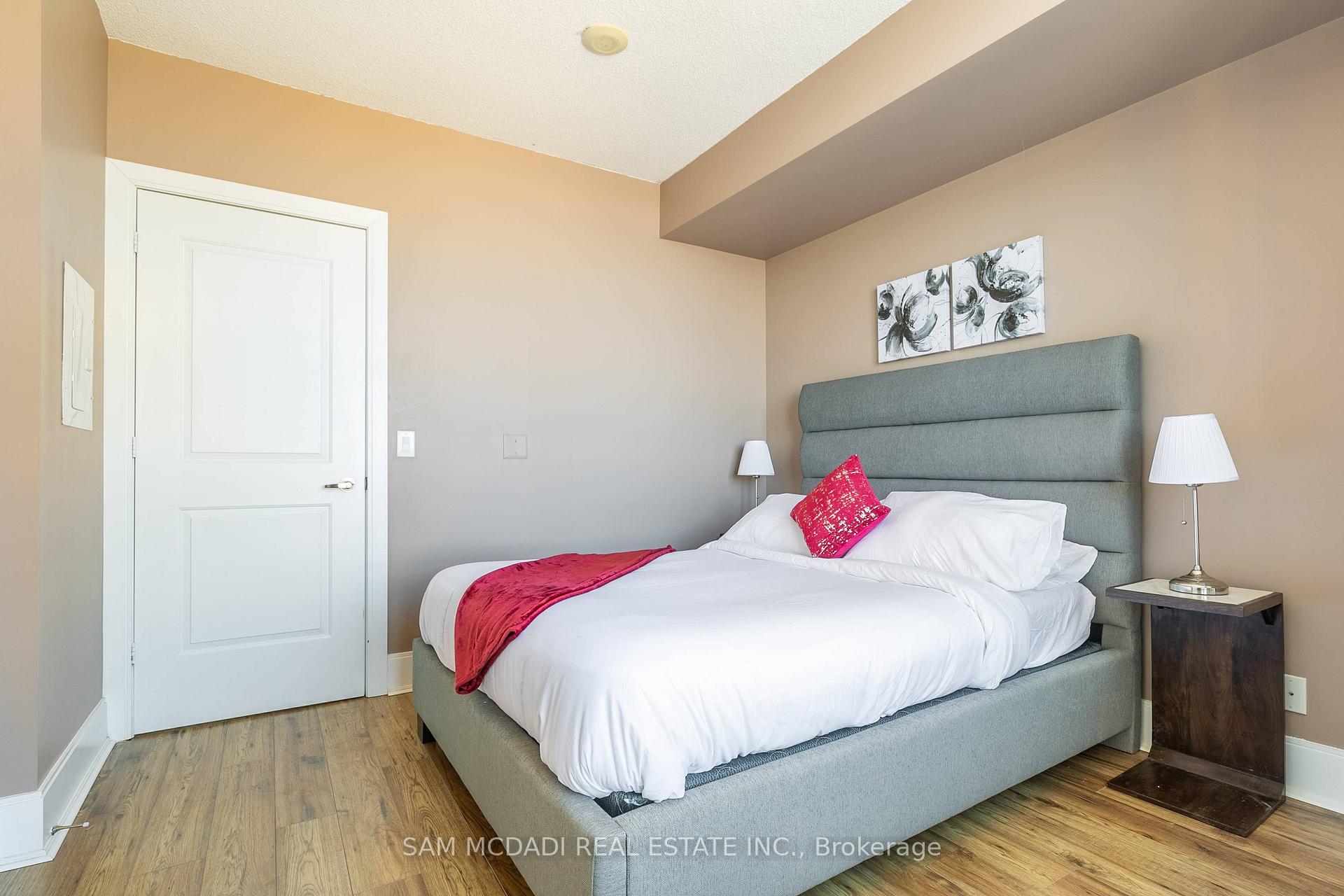 Photo 27 of Unit 1905, 330 Burnhamthorpe Road W, Mississauga, City Centre — HOMEH