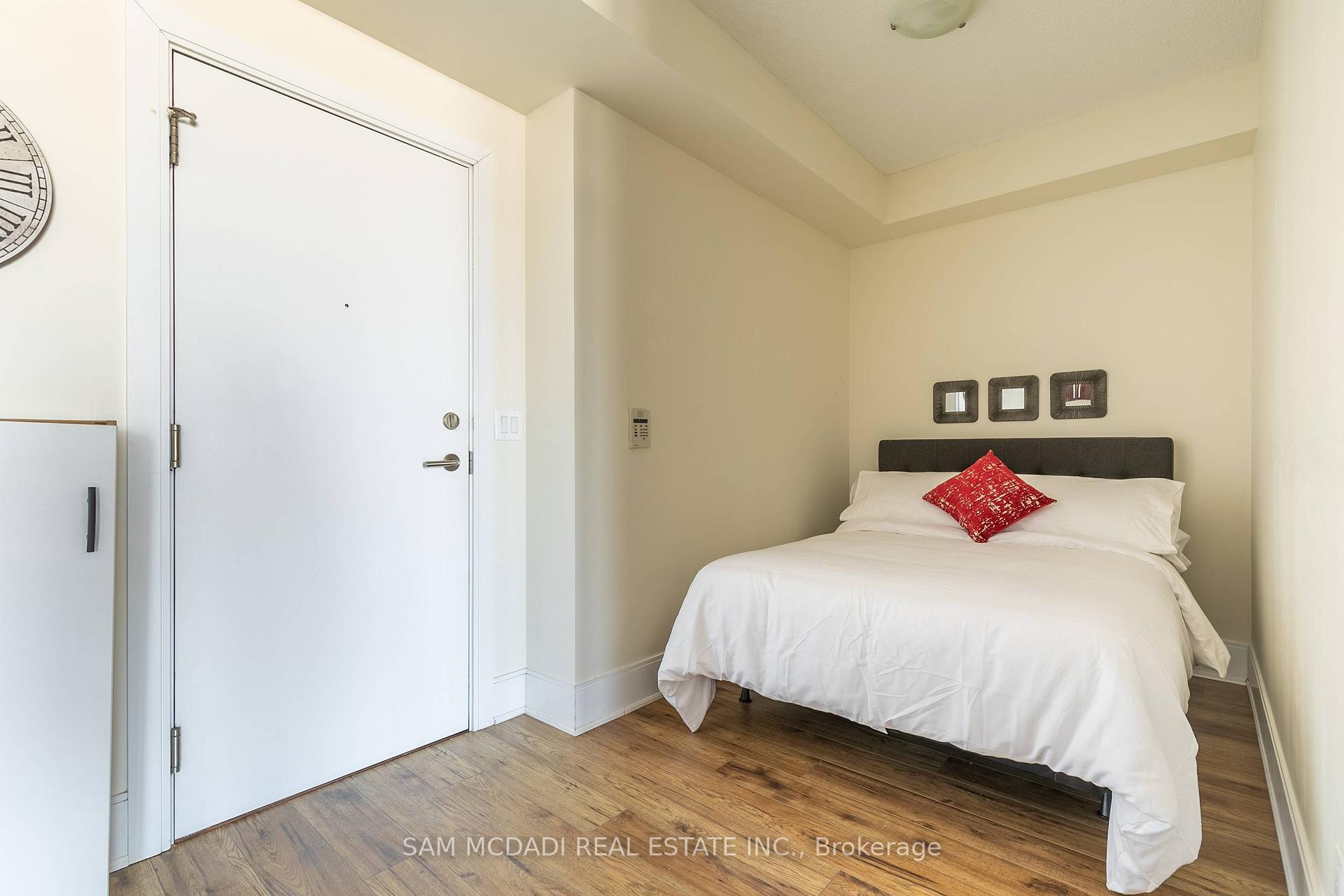 Photo 37 of Unit 1905, 330 Burnhamthorpe Road W, Mississauga, City Centre — HOMEH