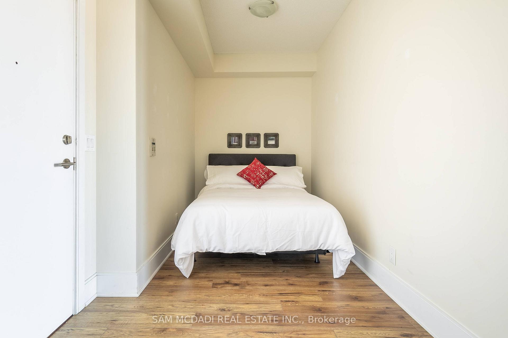 Photo 38 of Unit 1905, 330 Burnhamthorpe Road W, Mississauga, City Centre — HOMEH