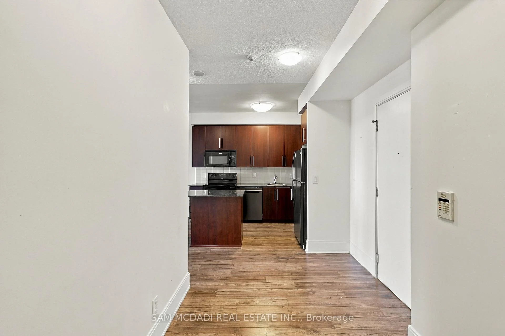 Photo 8 of Unit 1905, 330 Burnhamthorpe Road W, Mississauga, City Centre — HOMEH