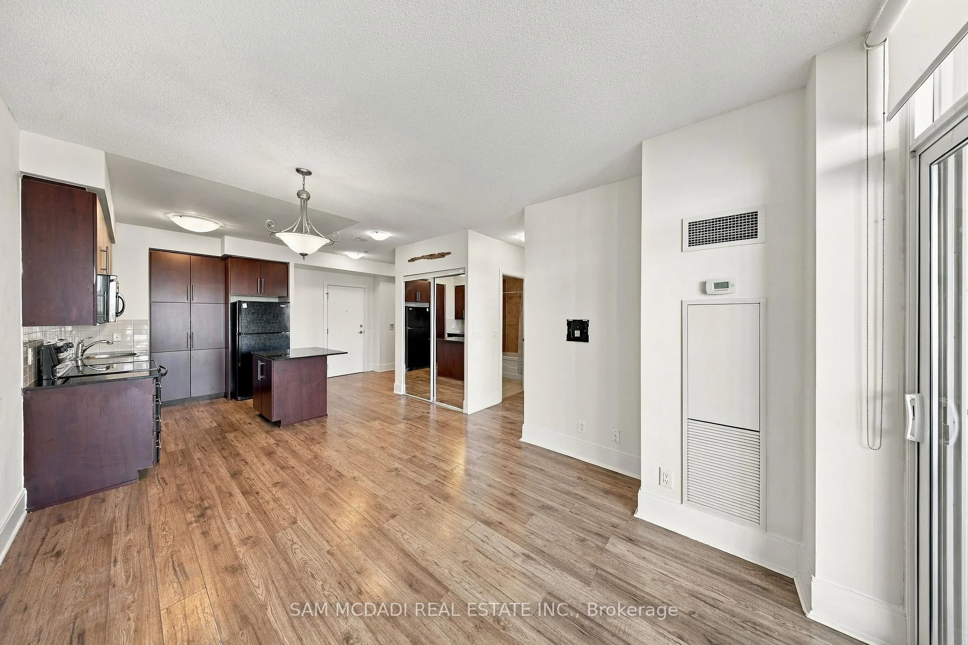 Photo 18 of Unit 1905, 330 Burnhamthorpe Road W, Mississauga, City Centre — HOMEH