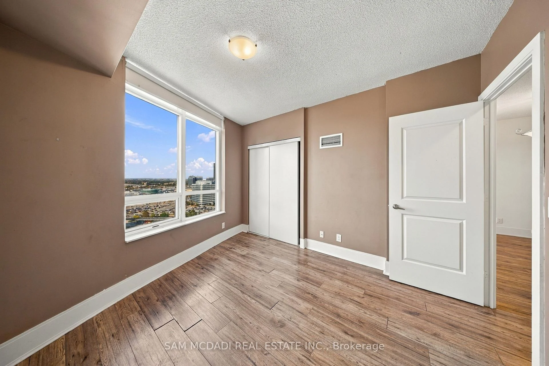Photo 28 of Unit 1905, 330 Burnhamthorpe Road W, Mississauga, City Centre — HOMEH