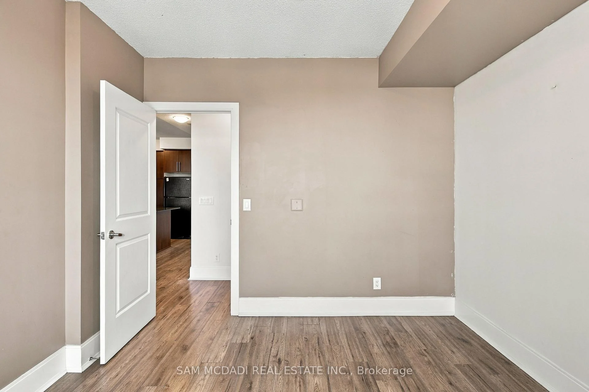 Photo 30 of Unit 1905, 330 Burnhamthorpe Road W, Mississauga, City Centre — HOMEH