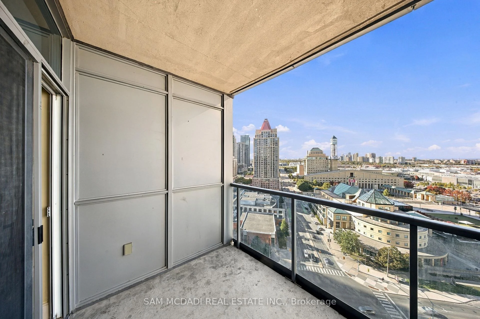 Photo 32 of Unit 1905, 330 Burnhamthorpe Road W, Mississauga, City Centre — HOMEH