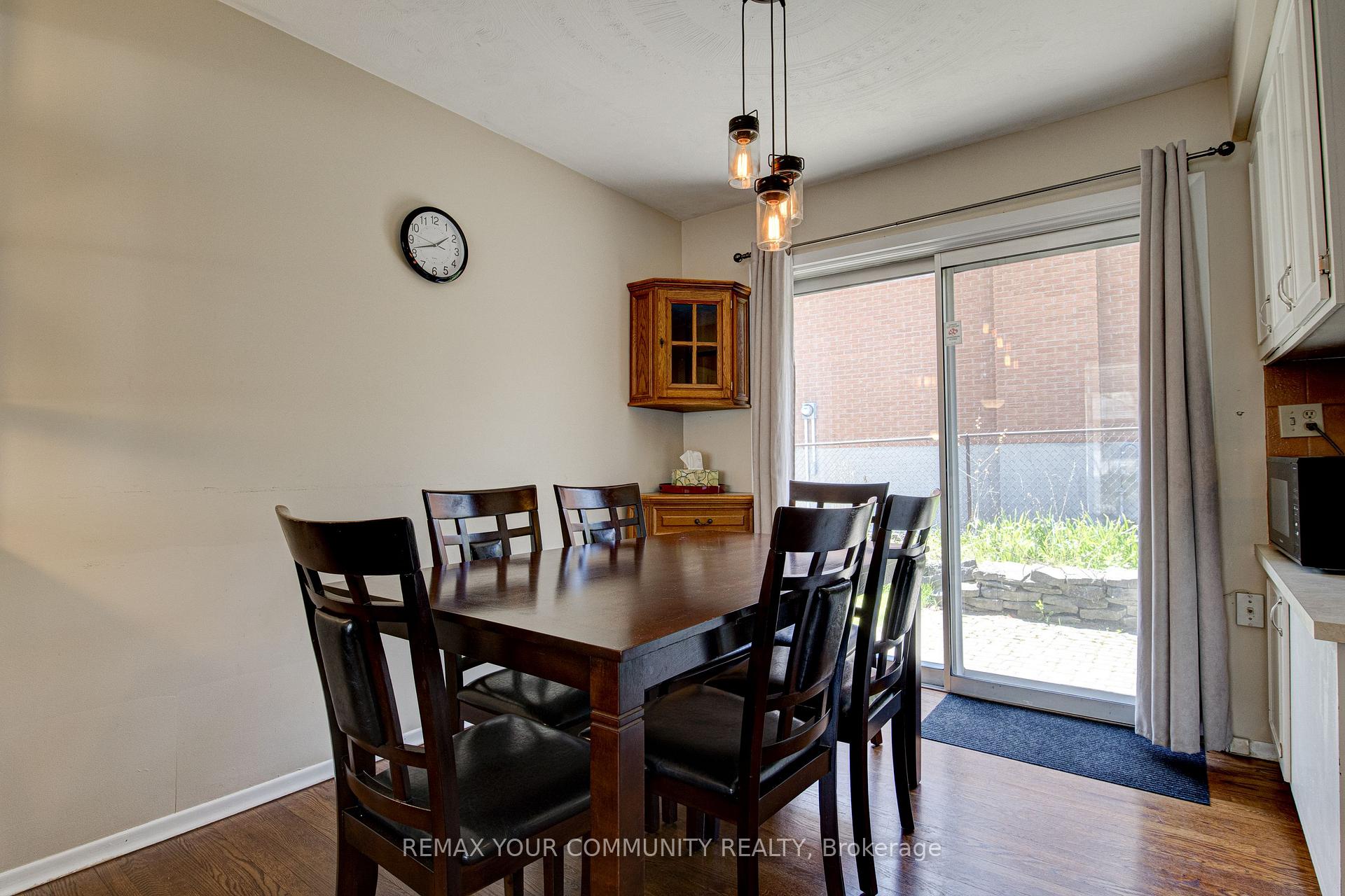 Photo 9 of 557 Glen Manor Boulevard, Waterloo, Lakeshore Village — HOMEH