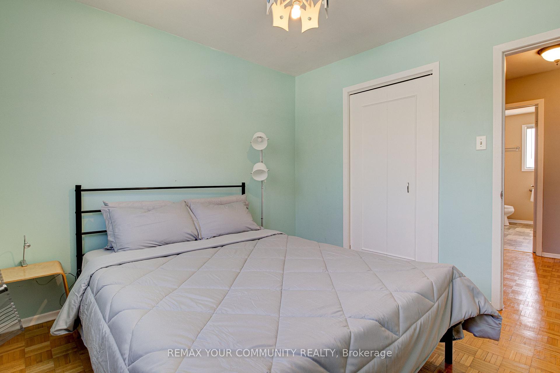 Photo 14 of 557 Glen Manor Boulevard, Waterloo, Lakeshore Village — HOMEH
