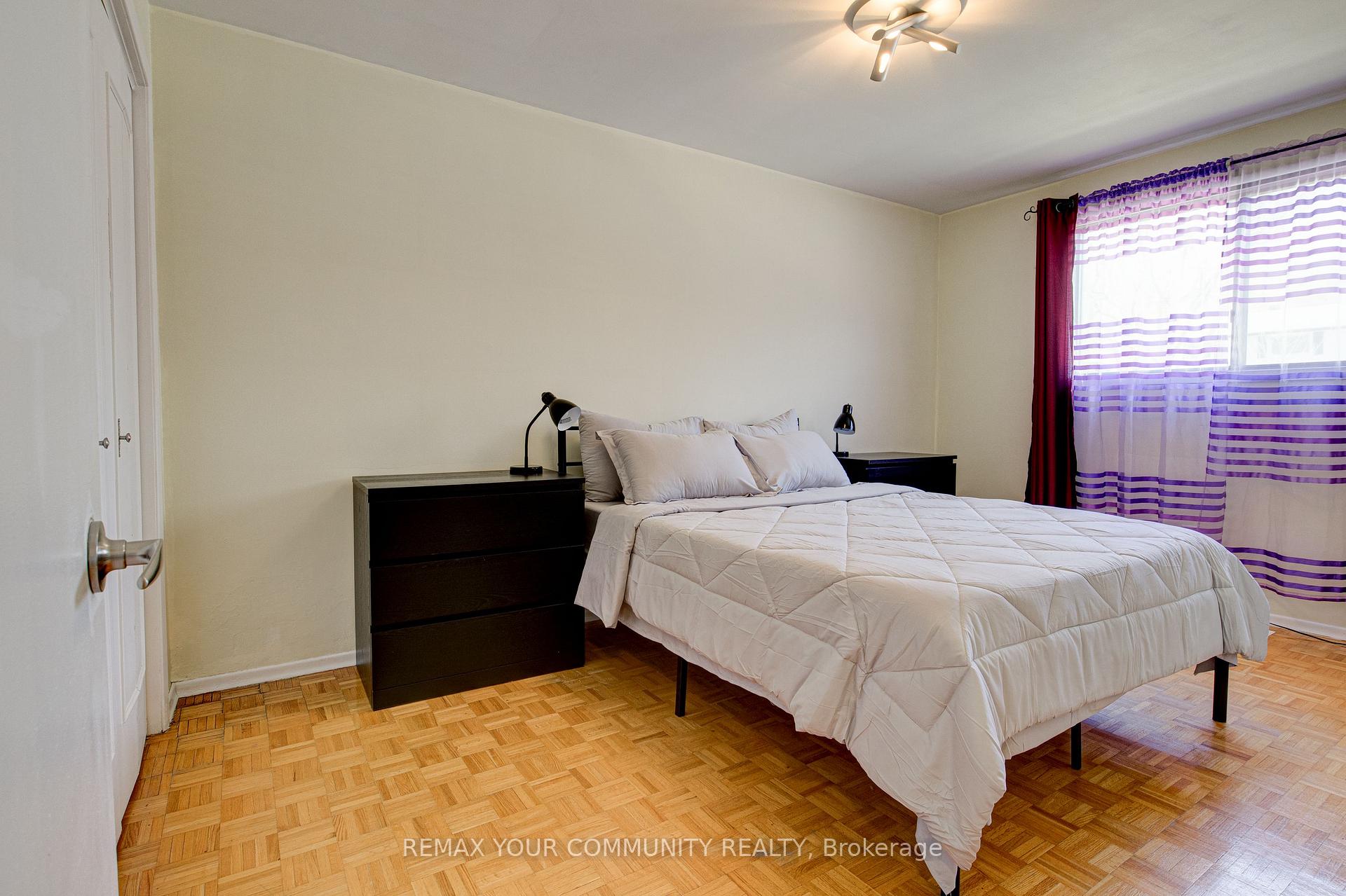Photo 15 of 557 Glen Manor Boulevard, Waterloo, Lakeshore Village — HOMEH