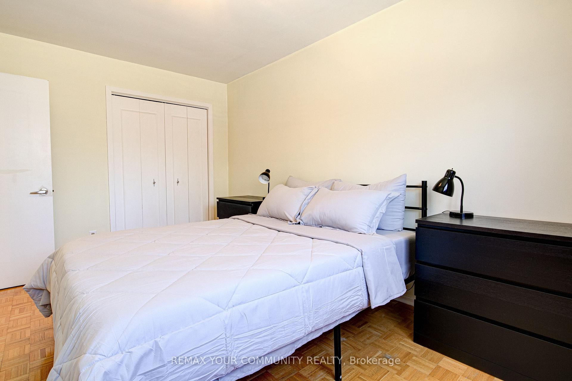 Photo 16 of 557 Glen Manor Boulevard, Waterloo, Lakeshore Village — HOMEH