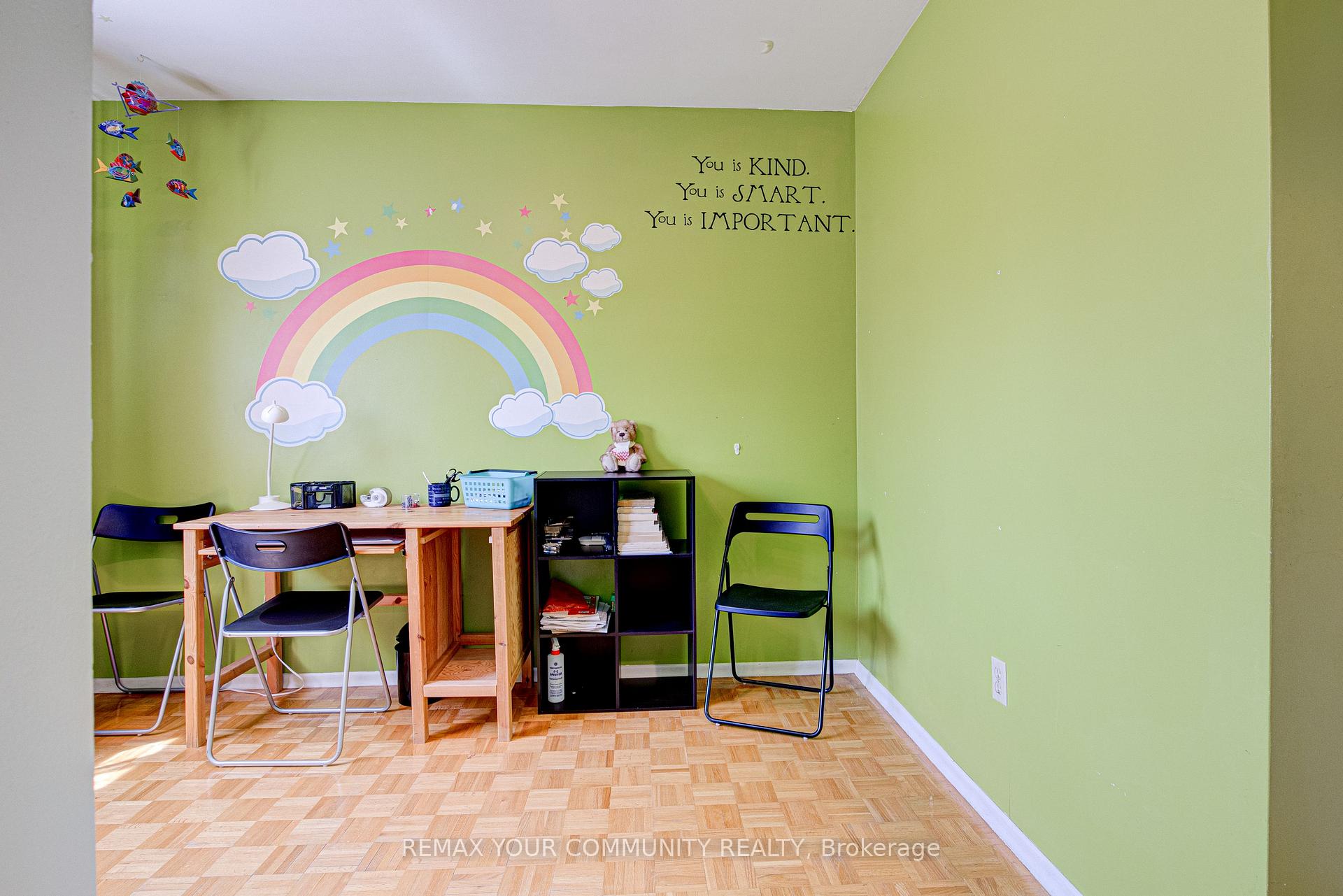 Photo 17 of 557 Glen Manor Boulevard, Waterloo, Lakeshore Village — HOMEH