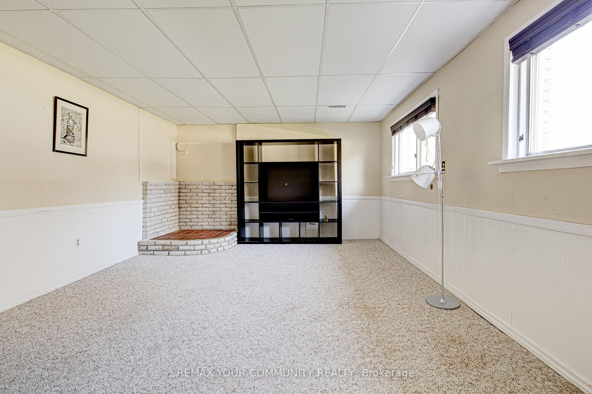 Photo 21 of 557 Glen Manor Boulevard, Waterloo, Lakeshore Village — HOMEH