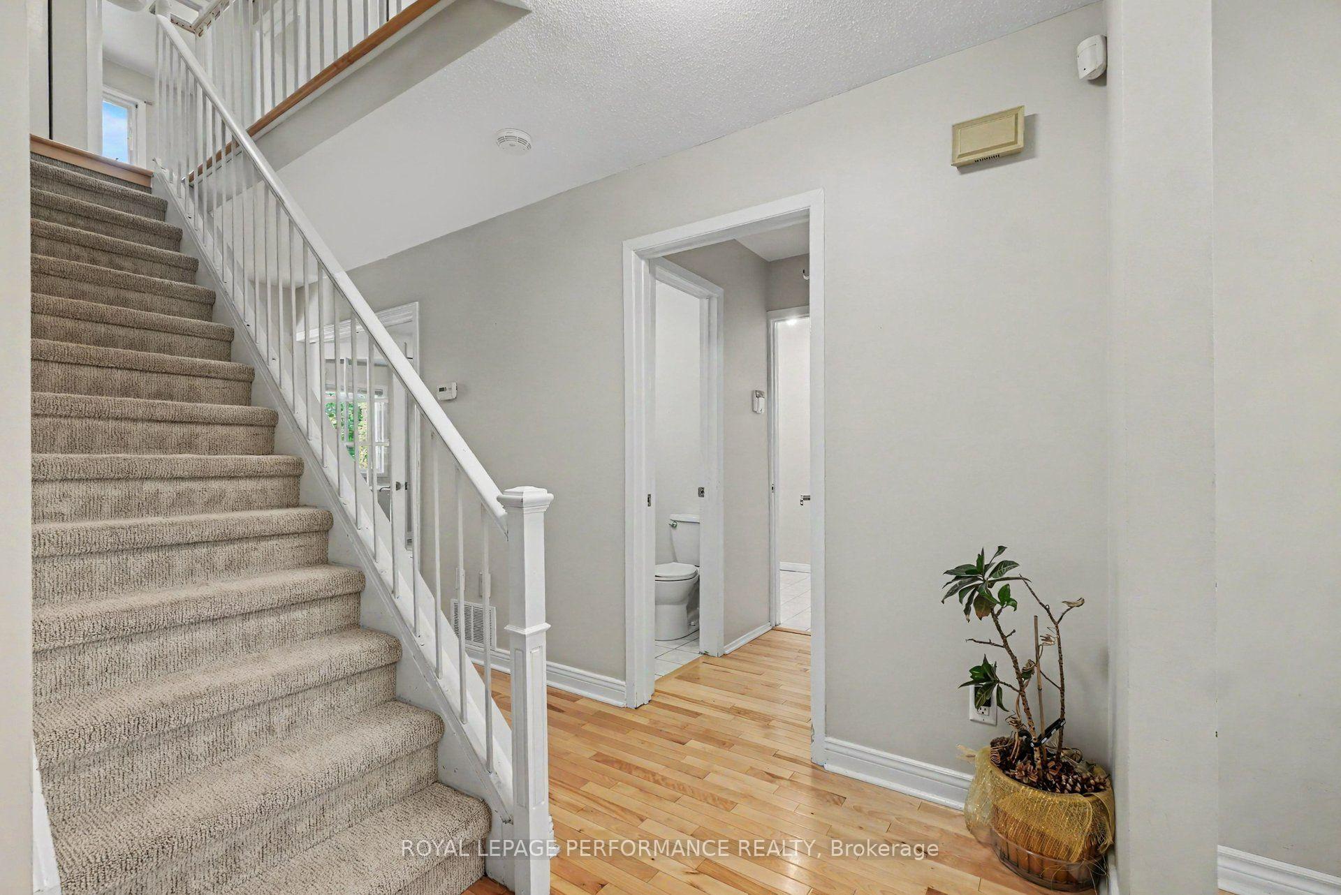 Photo 2 of 1466 Prestone Drive, Ottawa, Bilberry Creek/Queenswood Heights — HOMEH