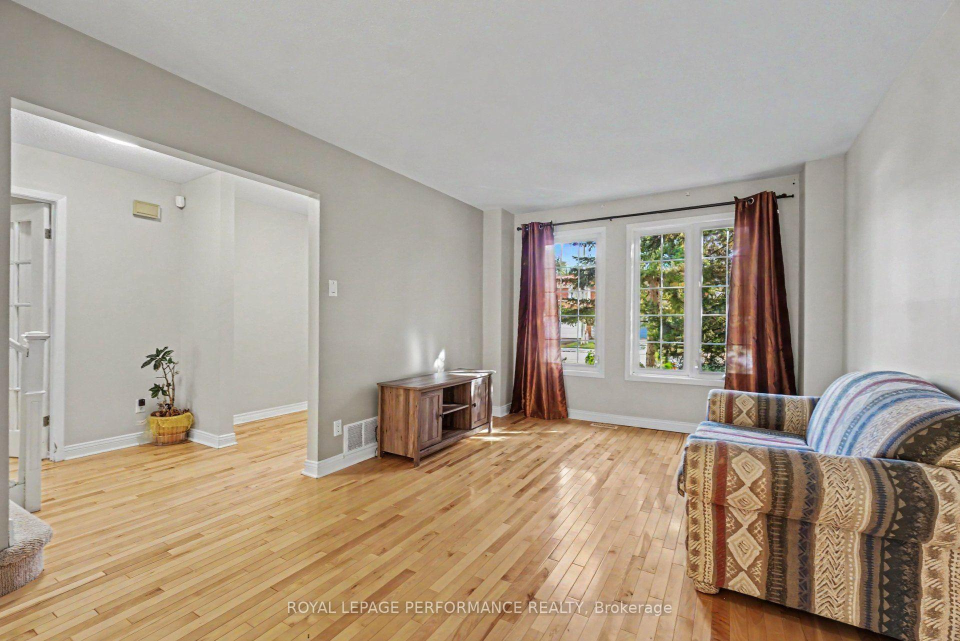 Photo 3 of 1466 Prestone Drive, Ottawa, Bilberry Creek/Queenswood Heights — HOMEH