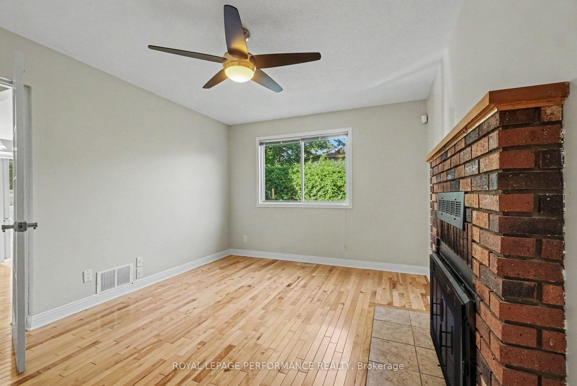 Photo 12 of 1466 Prestone Drive, Ottawa, Bilberry Creek/Queenswood Heights — HOMEH