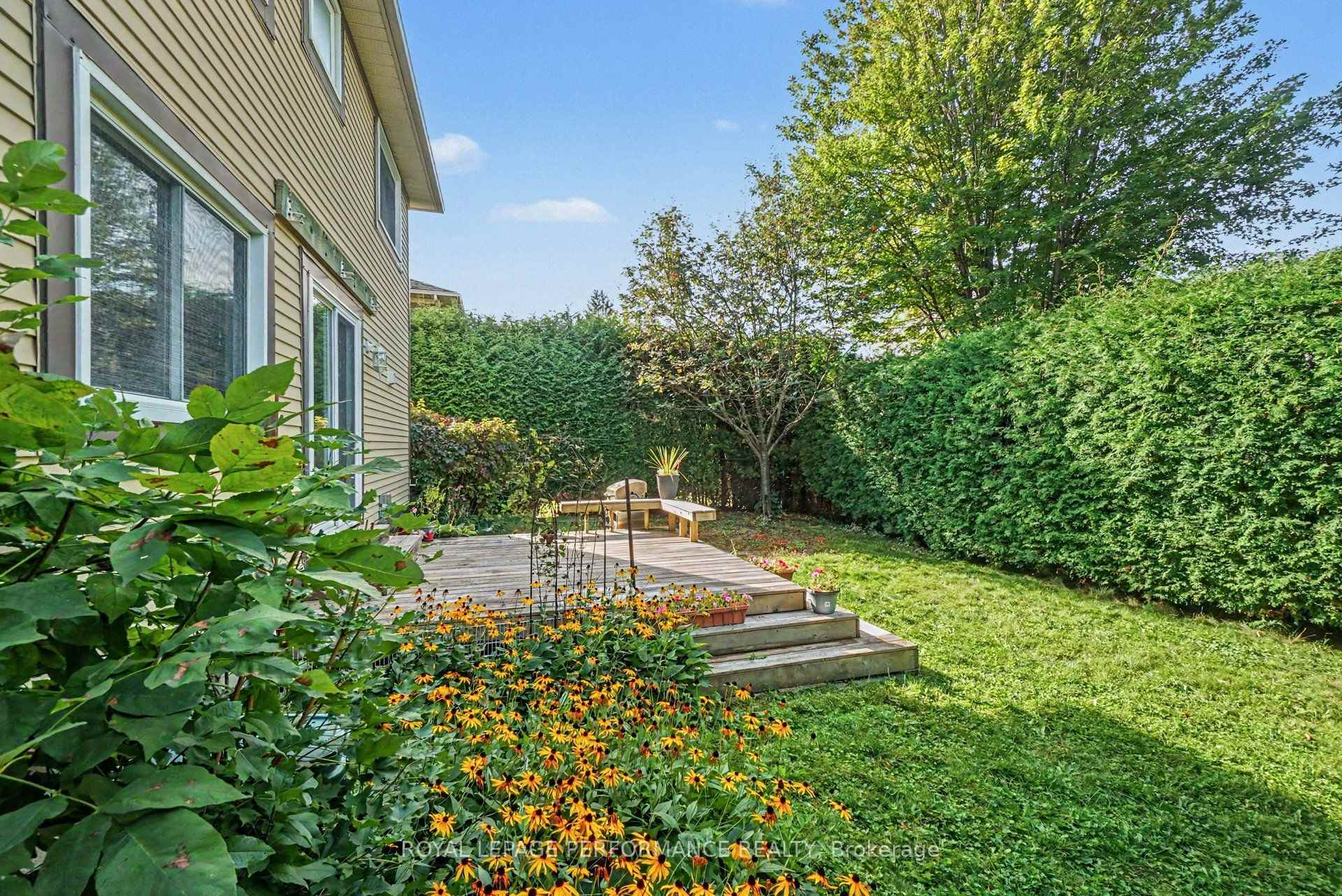 Photo 28 of 1466 Prestone Drive, Ottawa, Bilberry Creek/Queenswood Heights — HOMEH