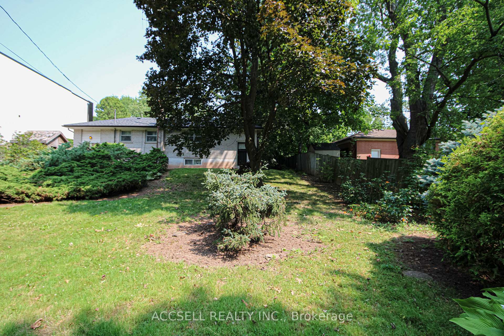 Photo 23 of 1358 Sedgewick Crescent, Oakville, Southwest — HOMEH