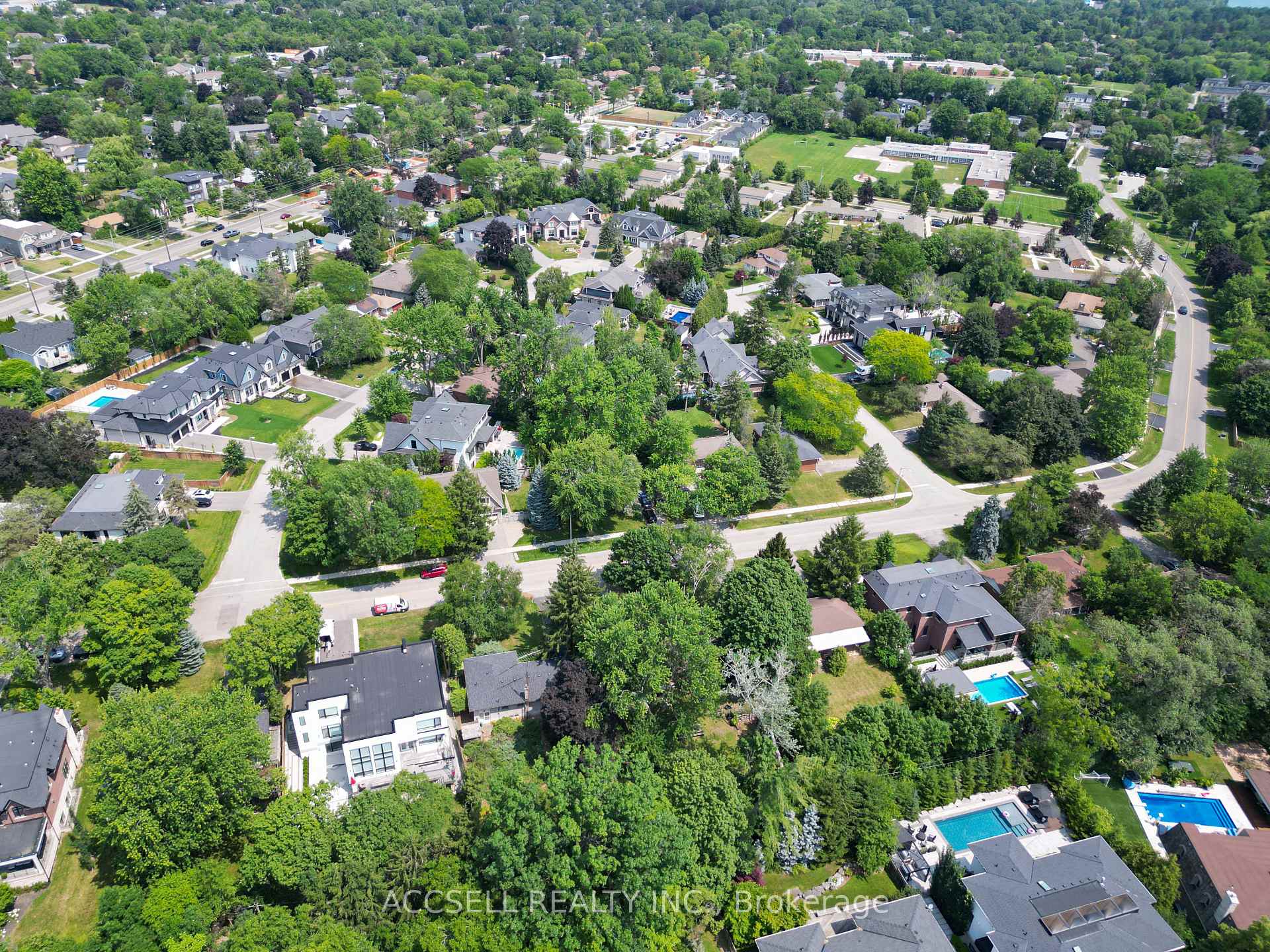 Photo 30 of 1358 Sedgewick Crescent, Oakville, Southwest — HOMEH