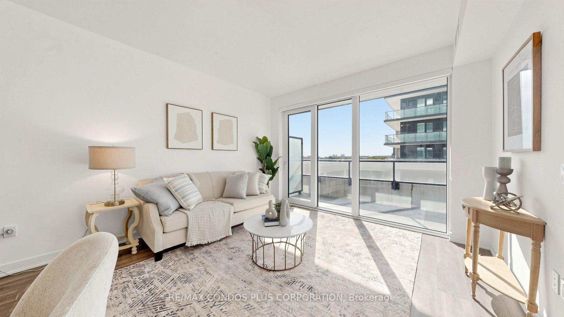 Photo 4 of Unit 503, 105 Oneida Crescent, Richmond Hill, Langstaff — HOMEH