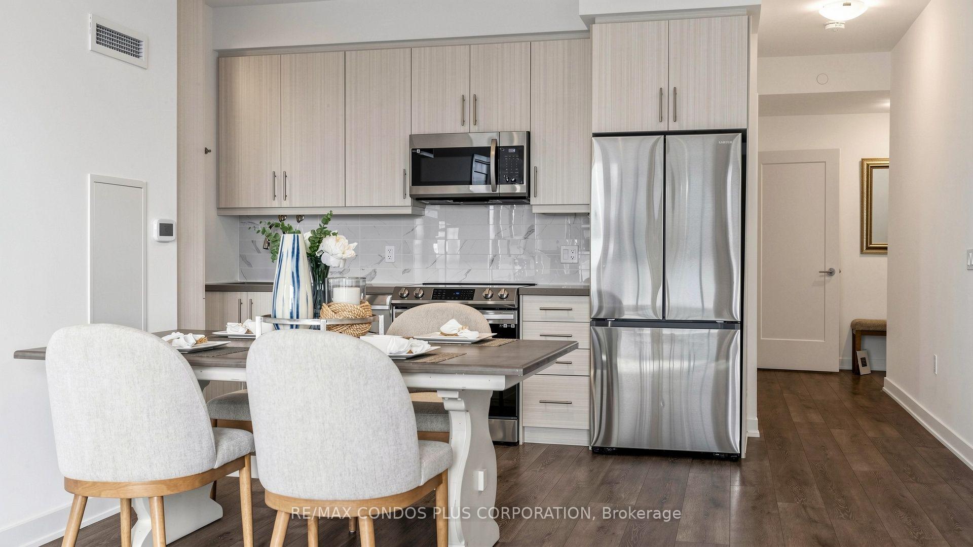 Photo 9 of Unit 503, 105 Oneida Crescent, Richmond Hill, Langstaff — HOMEH