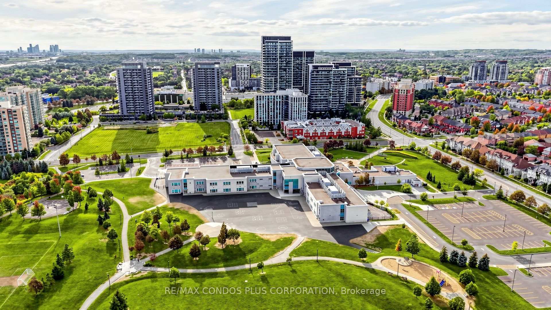 Photo 7 of Unit 503, 105 Oneida Crescent, Richmond Hill, Langstaff — HOMEH