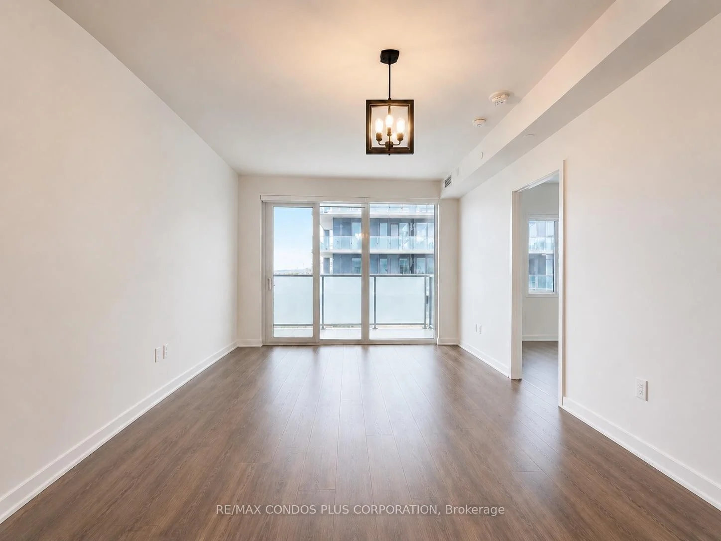 Photo 8 of Unit 503, 105 Oneida Crescent, Richmond Hill, Langstaff — HOMEH