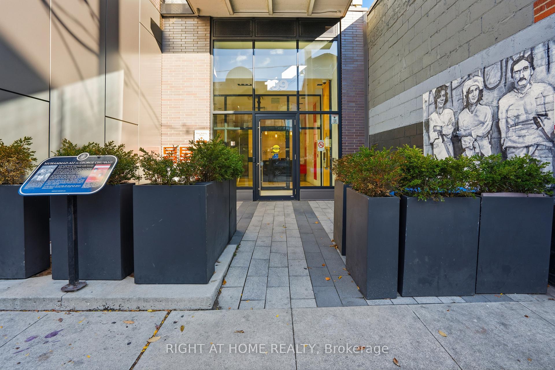 Photo 2 of Unit 511, 109 Ossington Avenue, Toronto, Trinity-Bellwoods — HOMEH