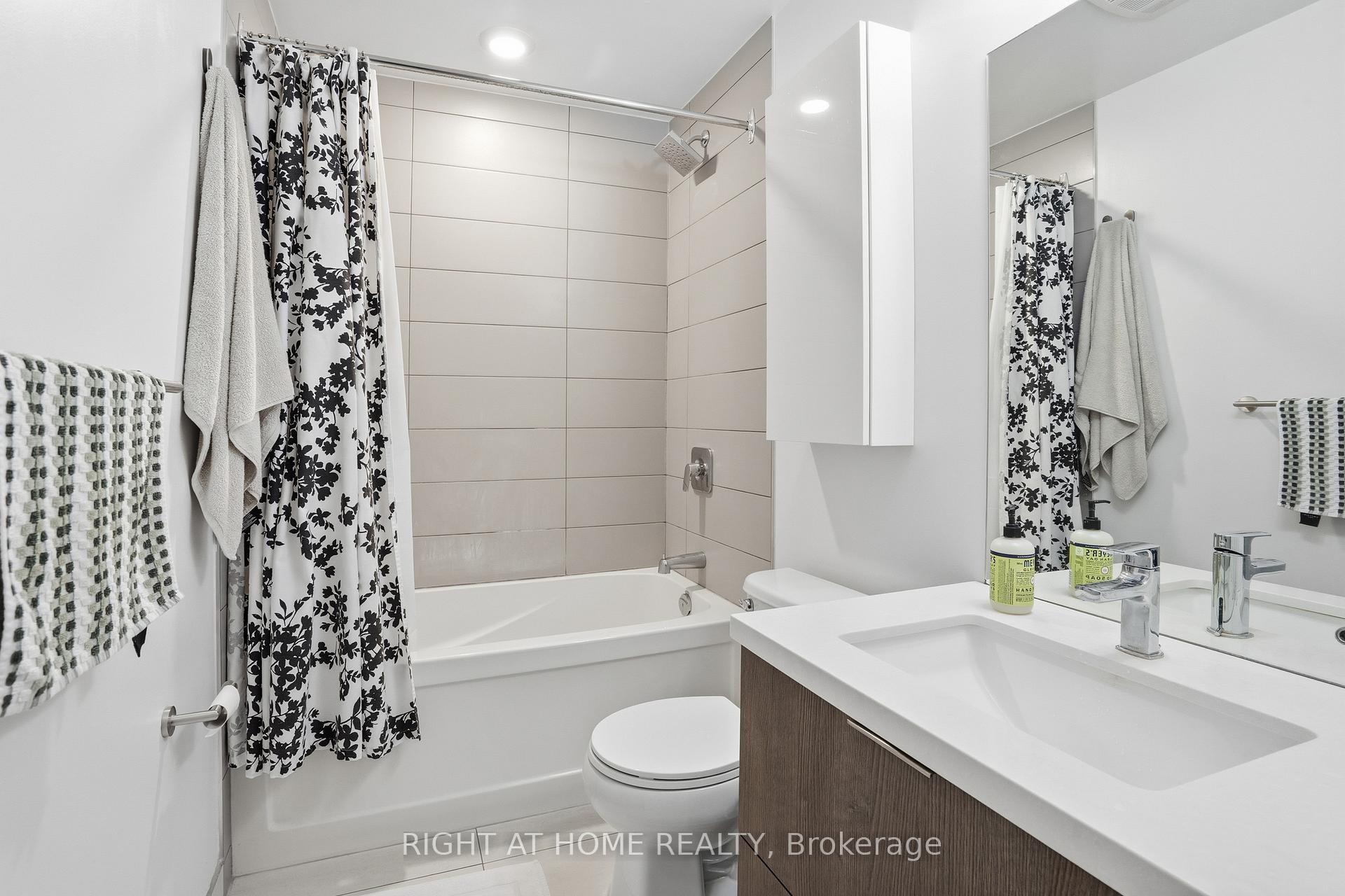Photo 6 of Unit 511, 109 Ossington Avenue, Toronto, Trinity-Bellwoods — HOMEH