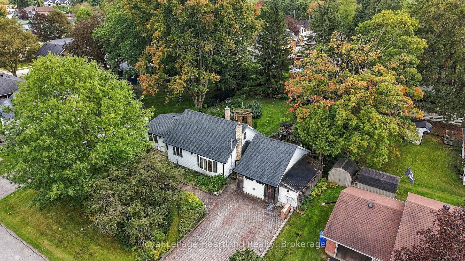 Photo 3 of 156 Queen Street S, Minto — HOMEH