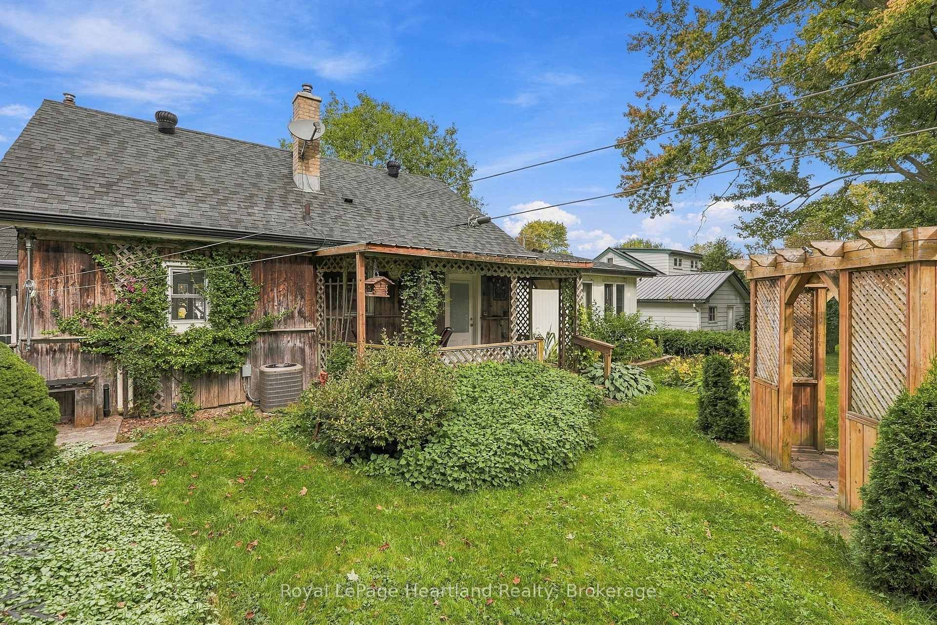 Photo 35 of 156 Queen Street S, Minto — HOMEH